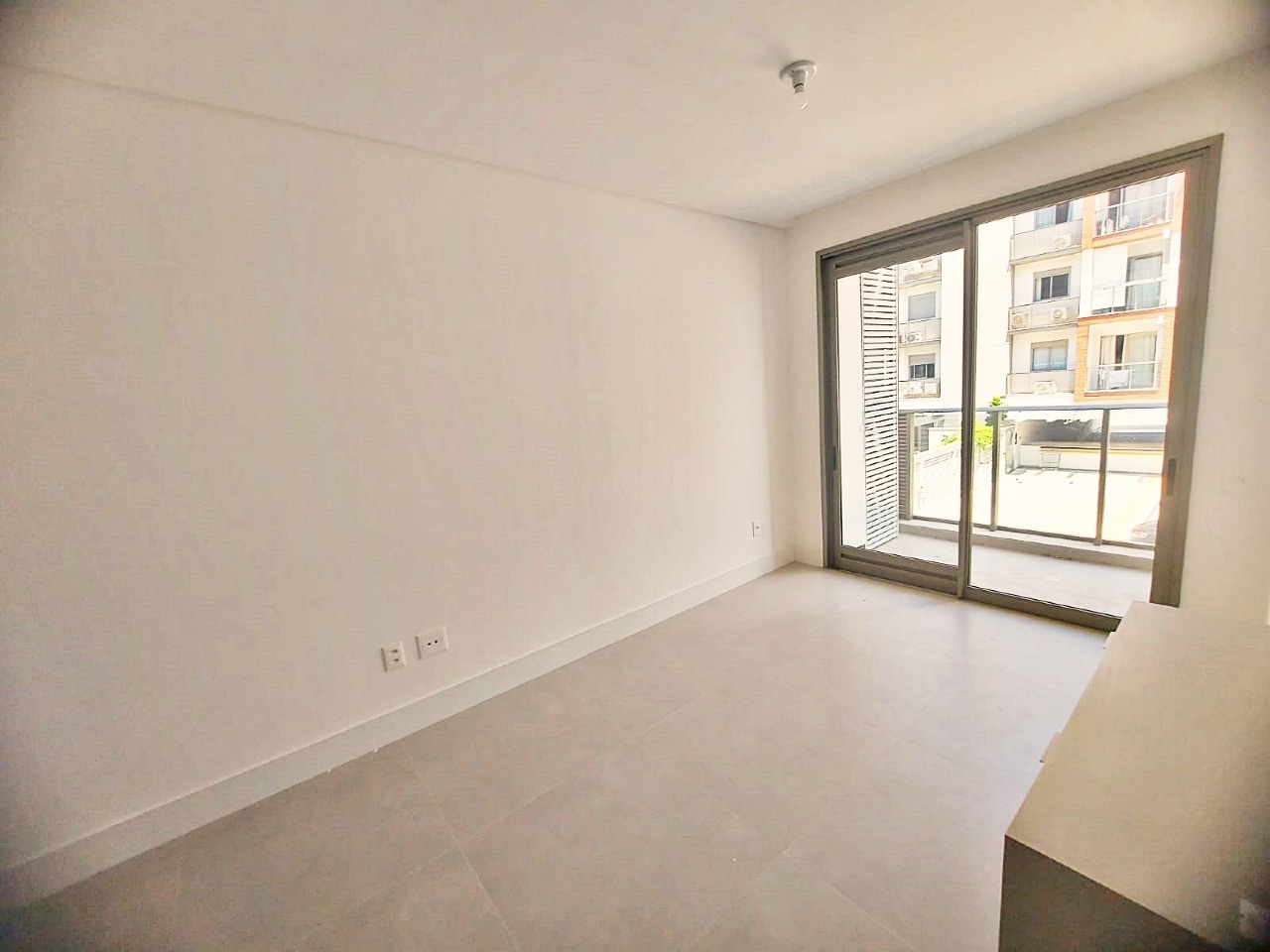 Apartamento[ NumeroQuarto] Córrego Grande Florianópolis D/SPOT: 