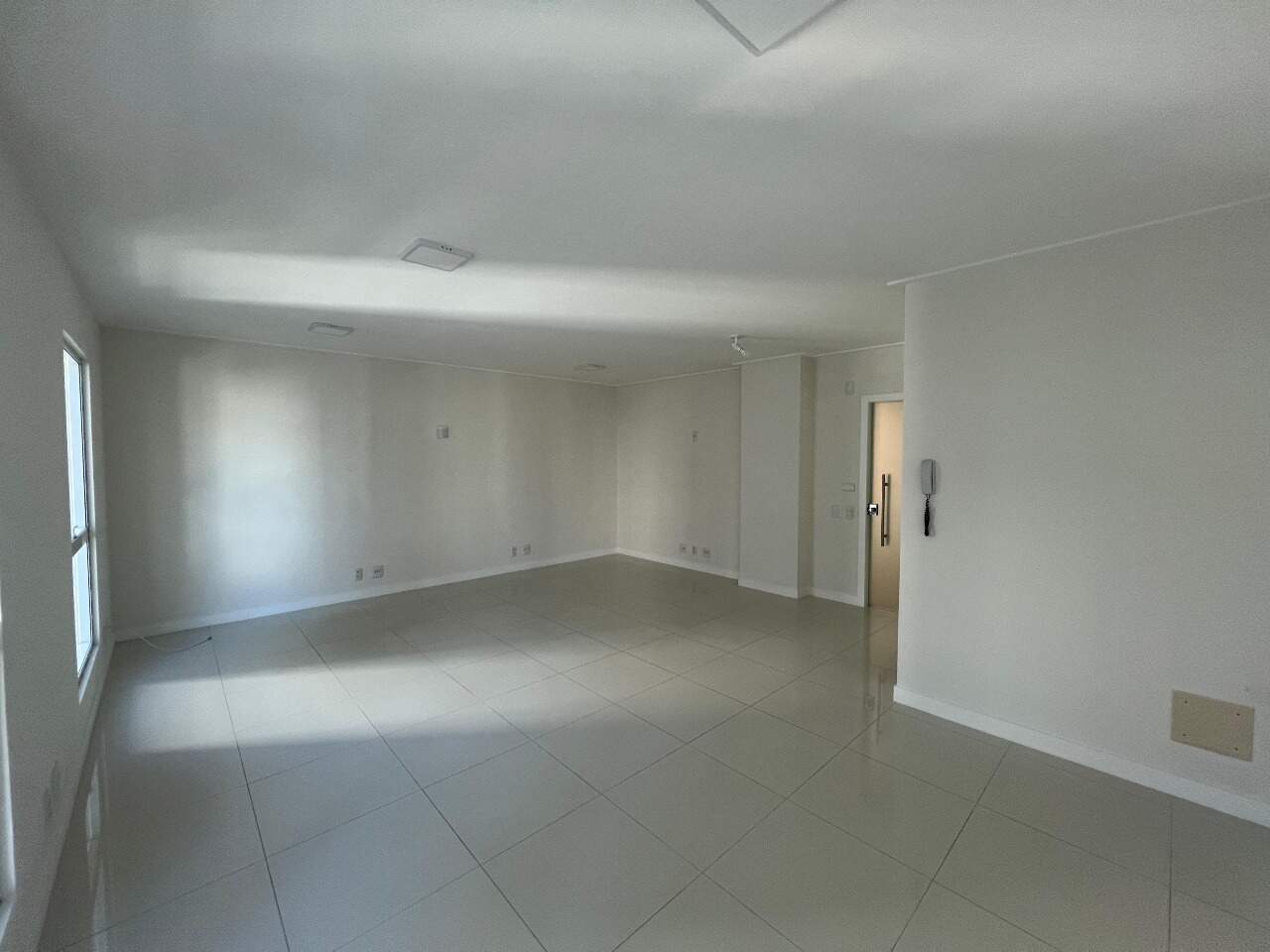 Salas/Conjuntos[ NumeroQuarto] Centro Florianópolis Koerich Empresarial Rio Branco: 