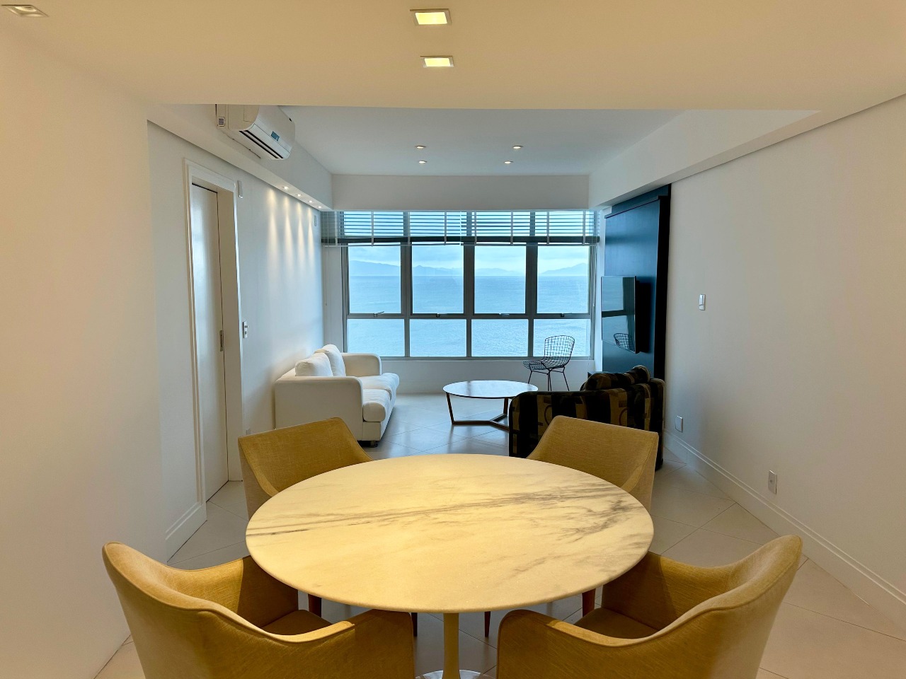 Apartamento[ NumeroQuarto] Centro Florianópolis Gemini: 