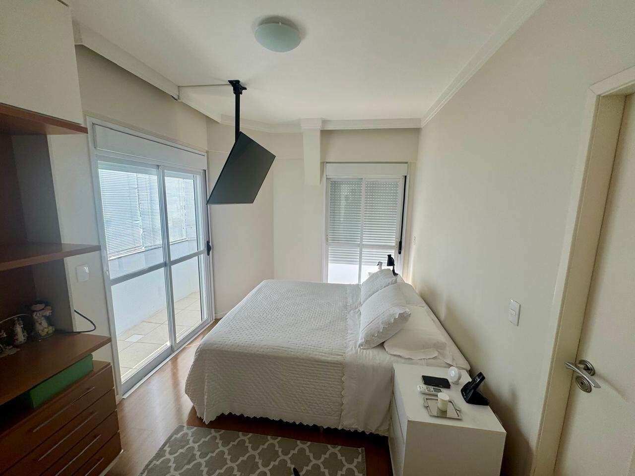 Apartamento duplex[ NumeroQuarto] Centro Florianópolis Torre Di Raffler: 