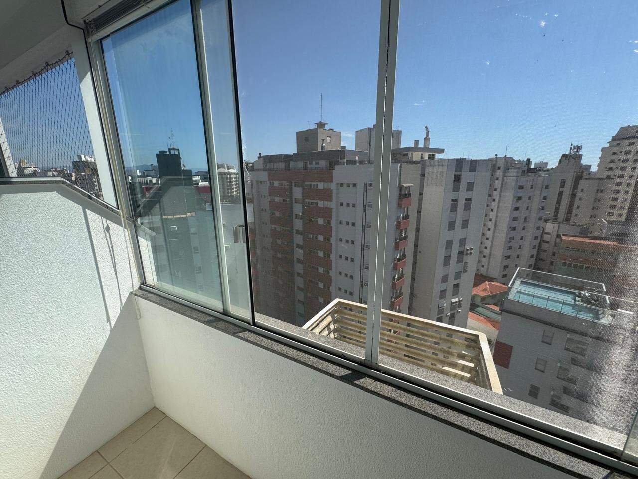 Apartamento duplex[ NumeroQuarto] Centro Florianópolis Torre Di Raffler: 