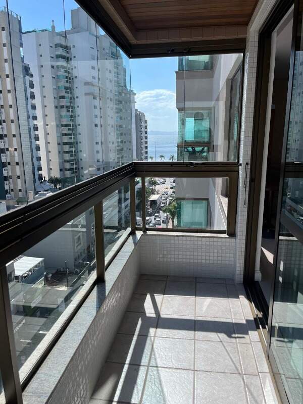 Apartamento[ NumeroQuarto] Centro Florianópolis Ilha da Magia: 