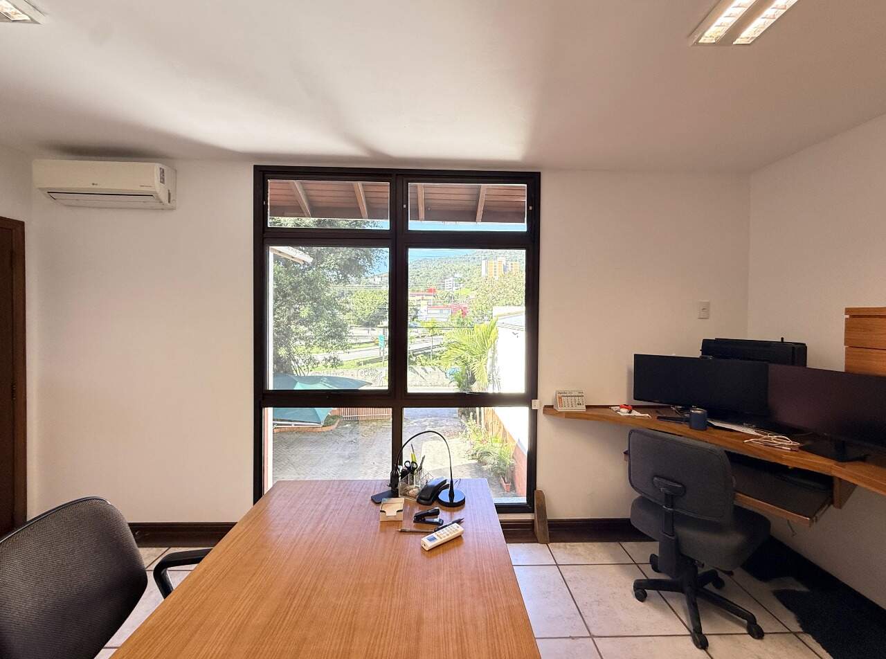 Prédio Comercial em João Paulo, Florianópolis | : 