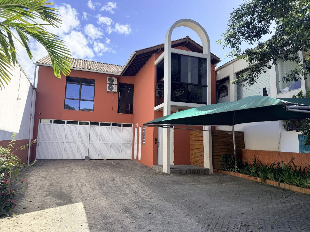 Prédio Comercial em João Paulo, Florianópolis | : 