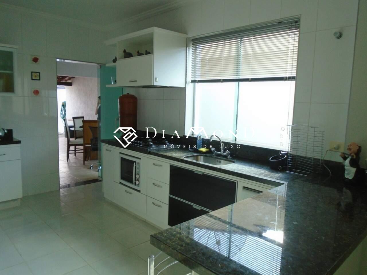 Casa à venda no Marta Helena: 