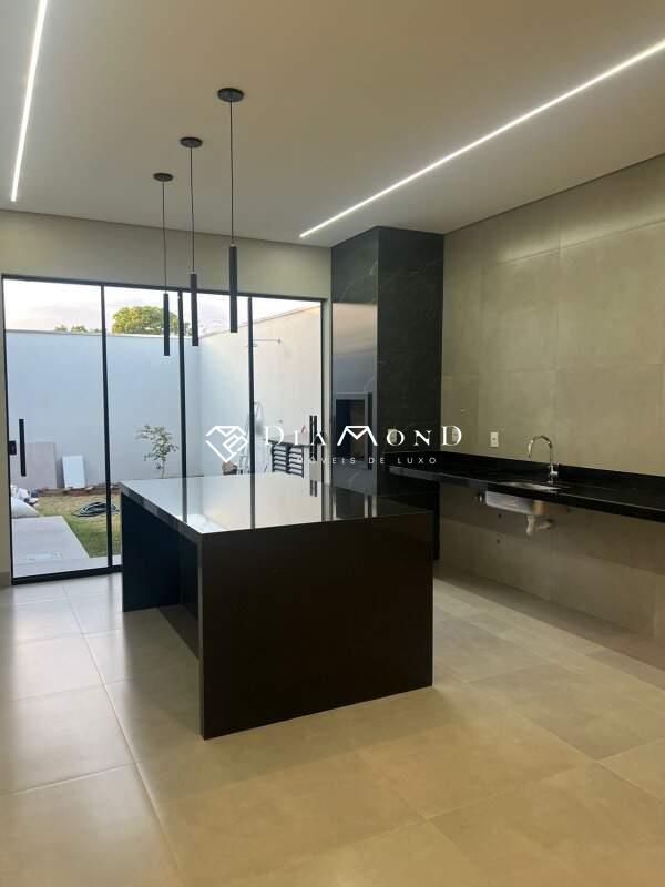 Casa à venda no Planalto: 