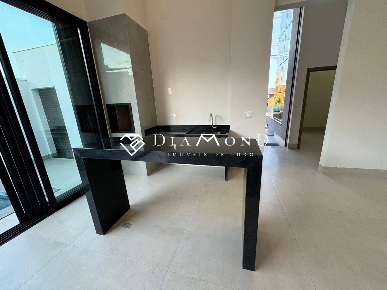 Casa em condomínio à venda no Laranjeiras: 