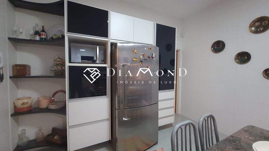 Casa à venda no Jaraguá: 