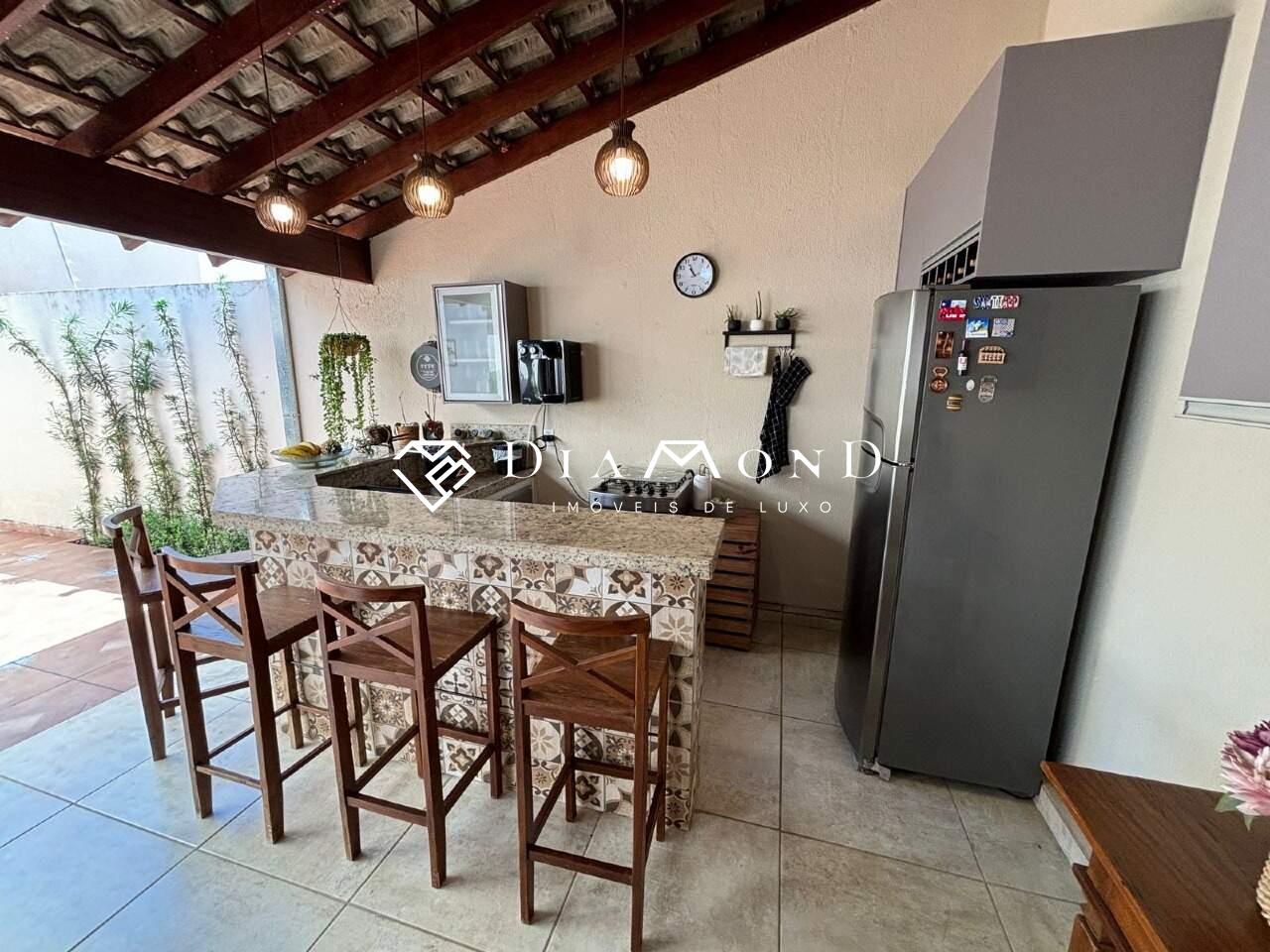 Casa à venda no Jardim Holanda: 