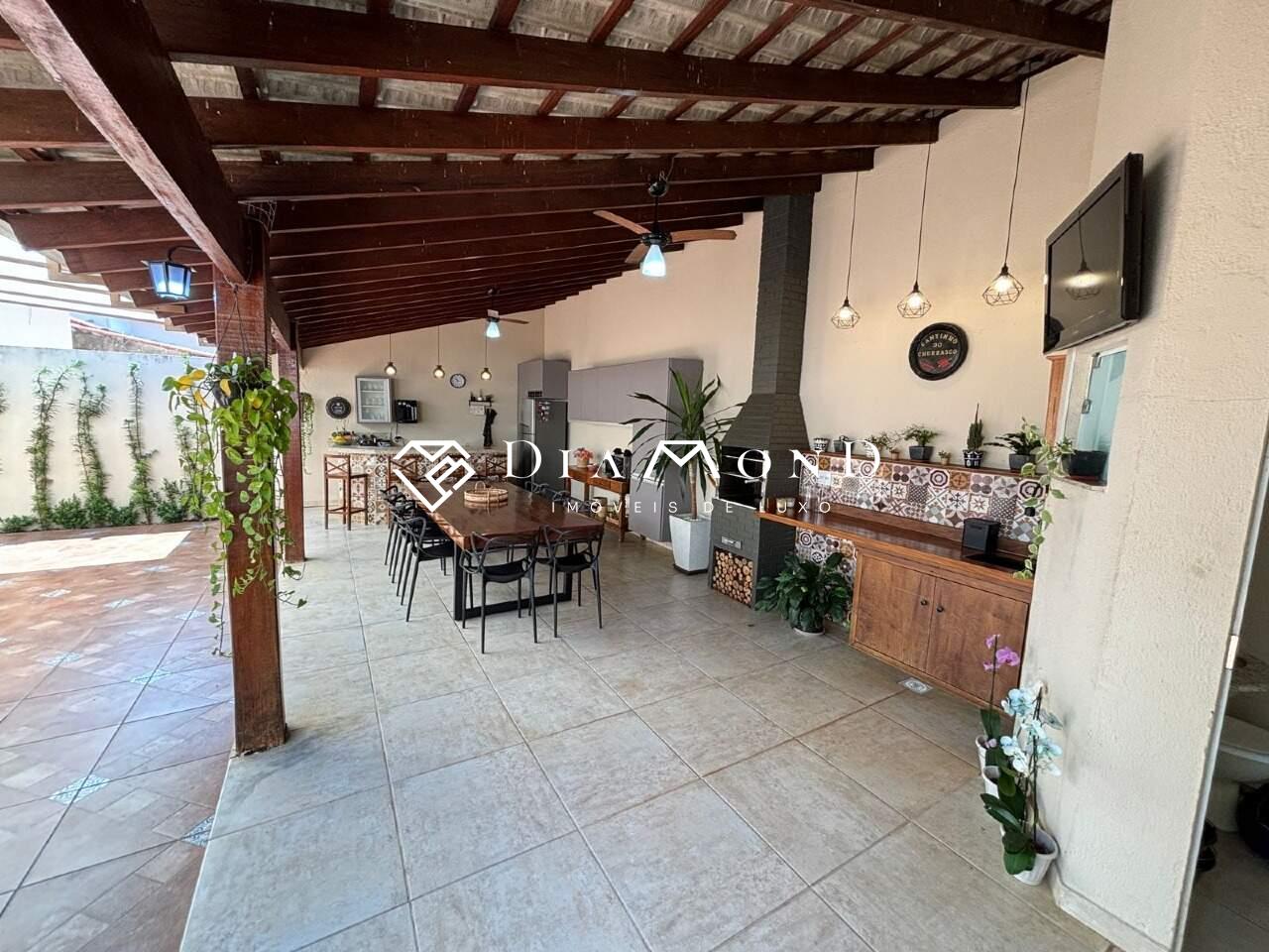 Casa à venda no Jardim Holanda: 