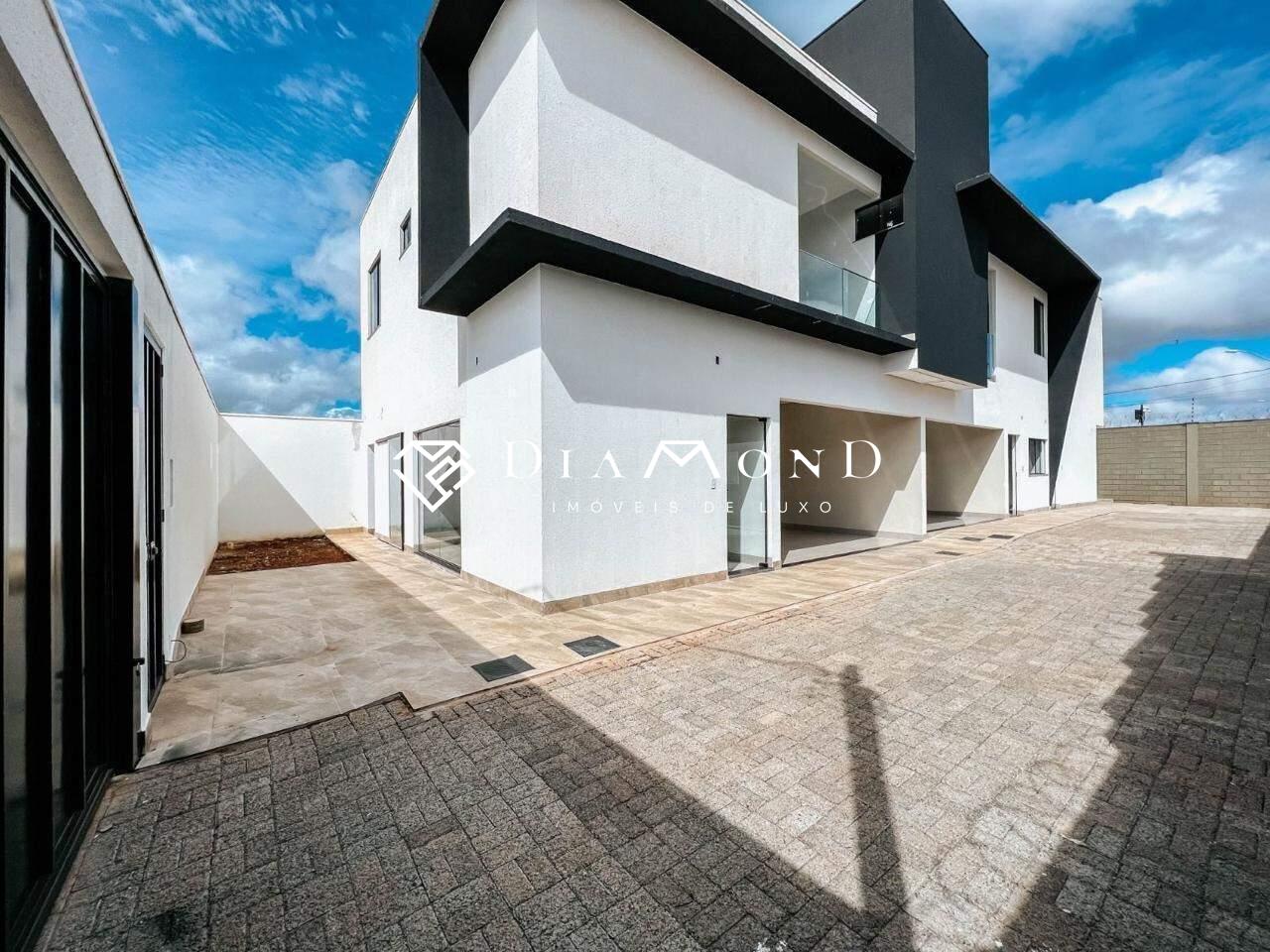 Casa à venda no Novo Mundo: 