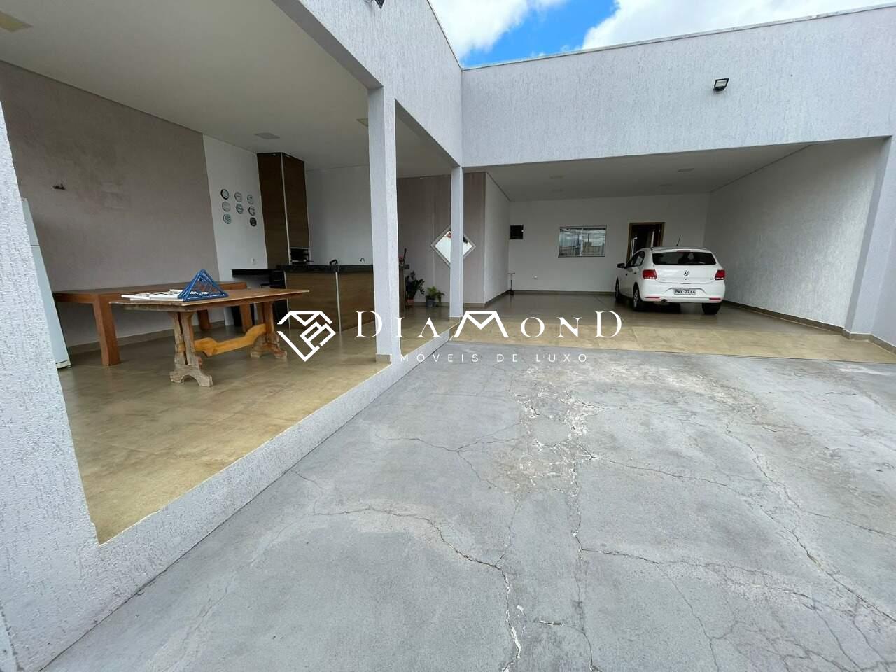 Casa à venda no Custódio Pereira: 