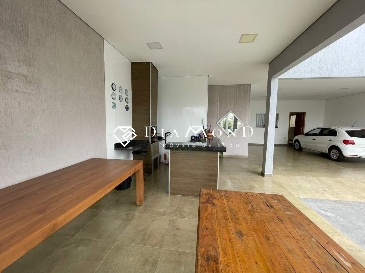 Casa à venda no Custódio Pereira: 