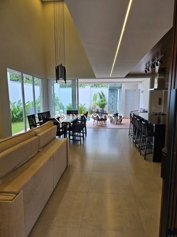 Casa em condomínio à venda no Grand Ville: 