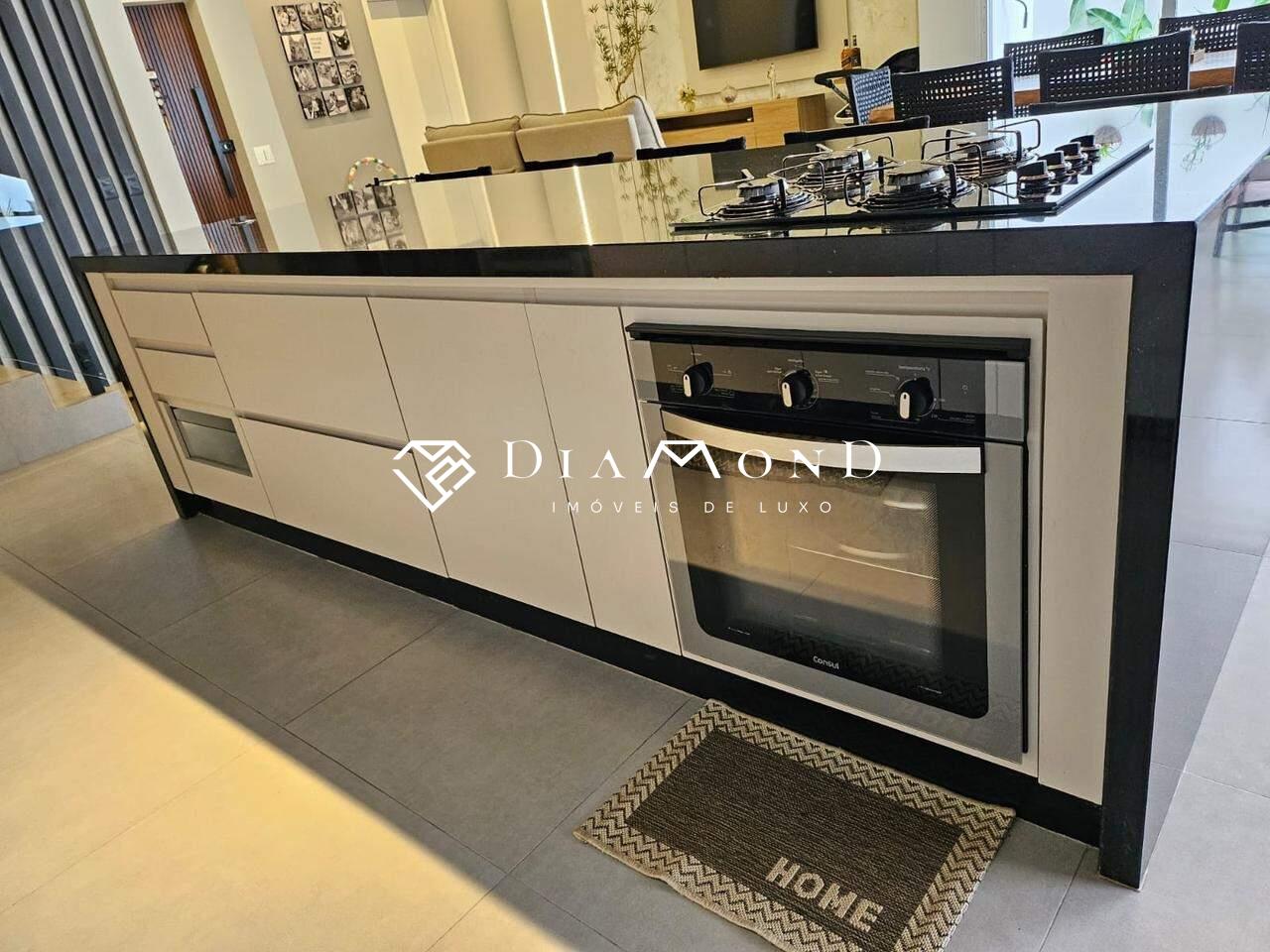 Casa em condomínio à venda no Grand Ville: 