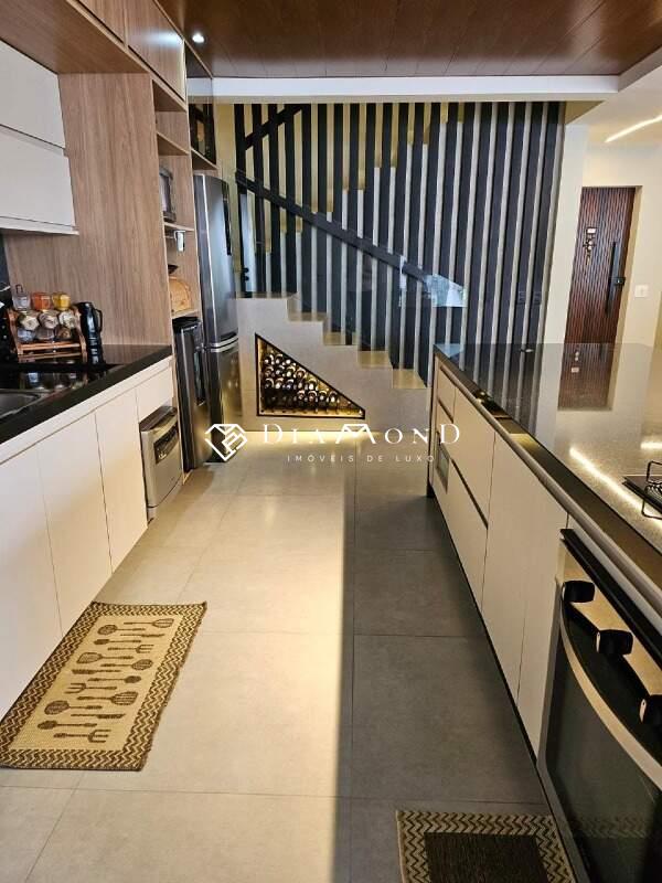 Casa em condomínio à venda no Grand Ville: 