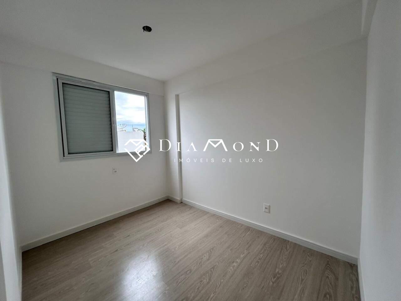 Apartamento à venda no Vigilato Pereira: 