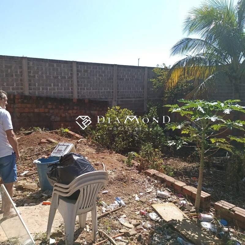 Terreno à venda no Dona Zulmira: 