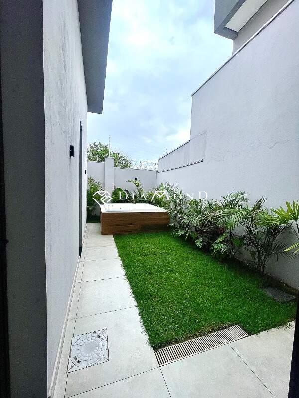 Casa em condomínio à venda no Grand Ville: 