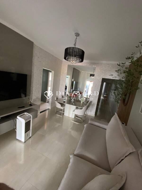 Casa à venda no Novo Mundo: 