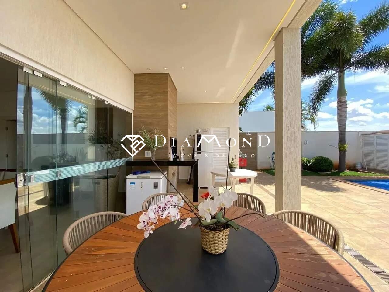 Casa em condomínio à venda no Laranjeiras: 