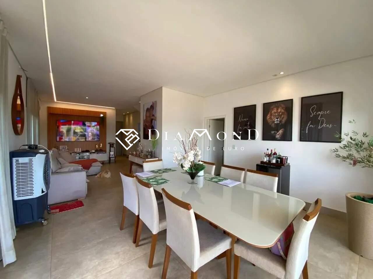 Casa em condomínio à venda no Laranjeiras: 