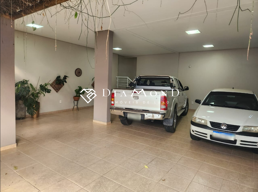 Casa à venda no Planalto: 