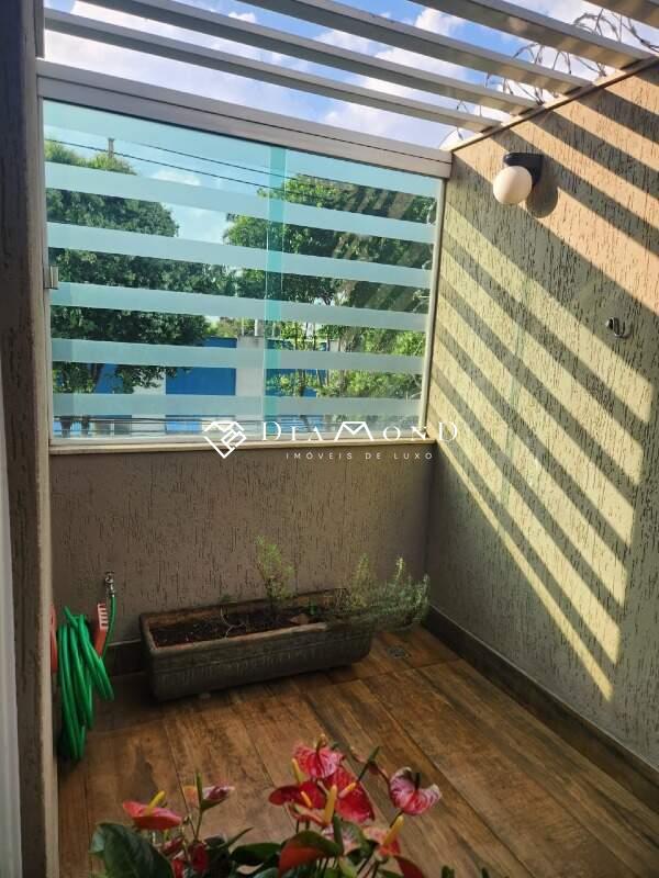 Casa à venda no Planalto: 