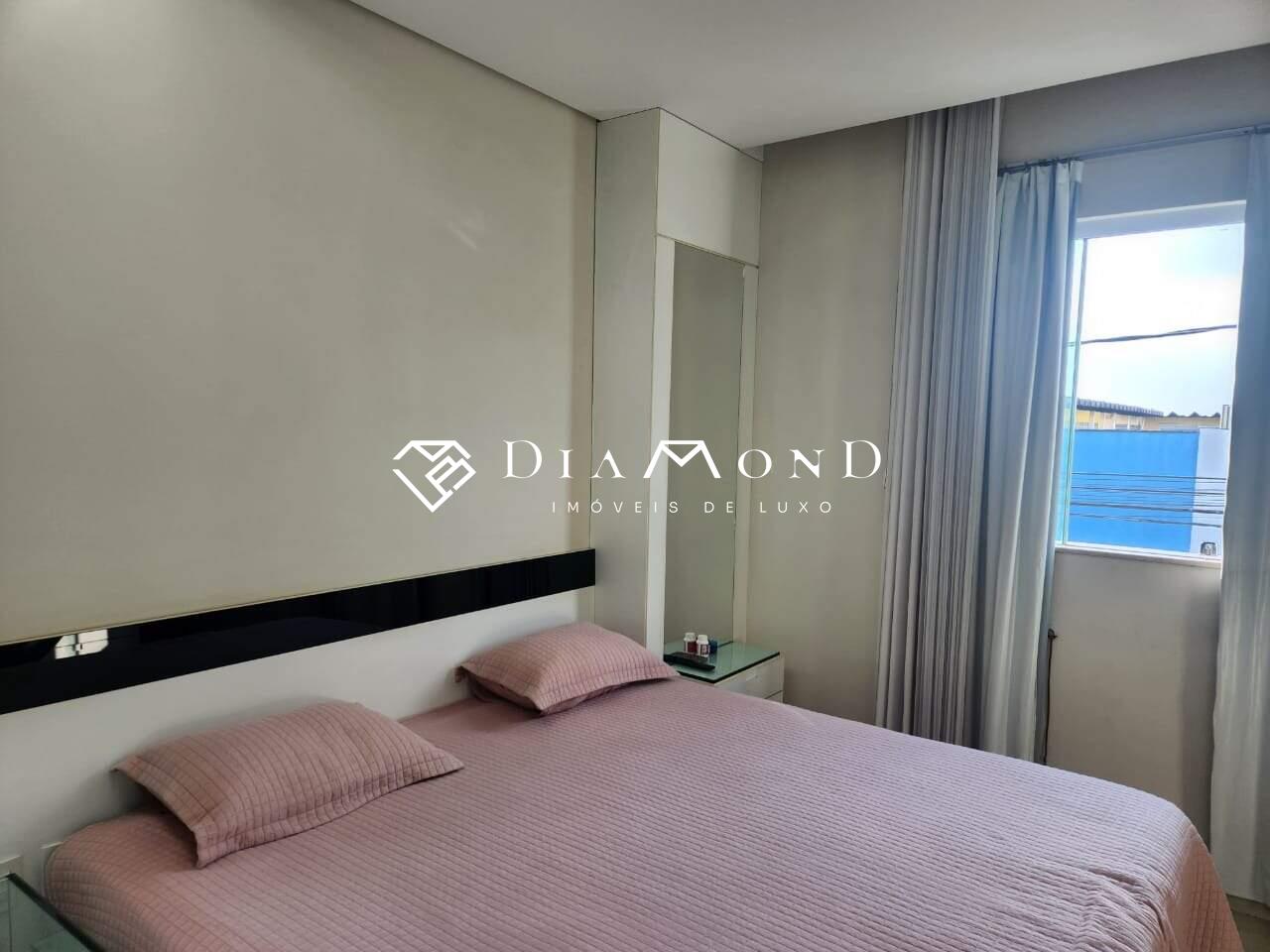 Casa à venda no Planalto: 