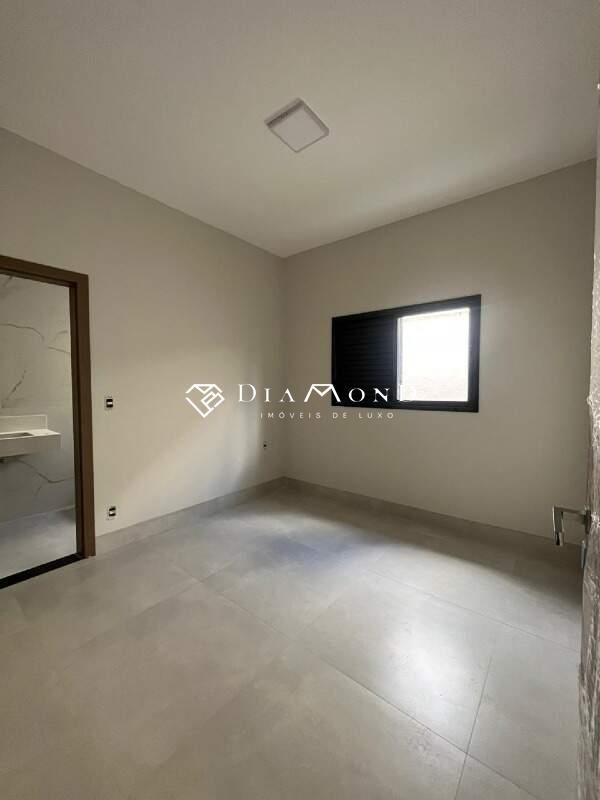 Casa em condomínio à venda no Novo Mundo: 