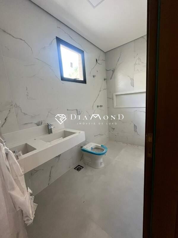 Casa em condomínio à venda no Novo Mundo: 