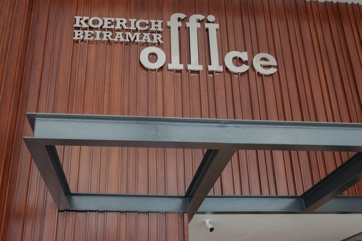 Salas/Conjuntos[ NumeroQuarto] Centro Florianópolis Koerich Beiramar Office: 