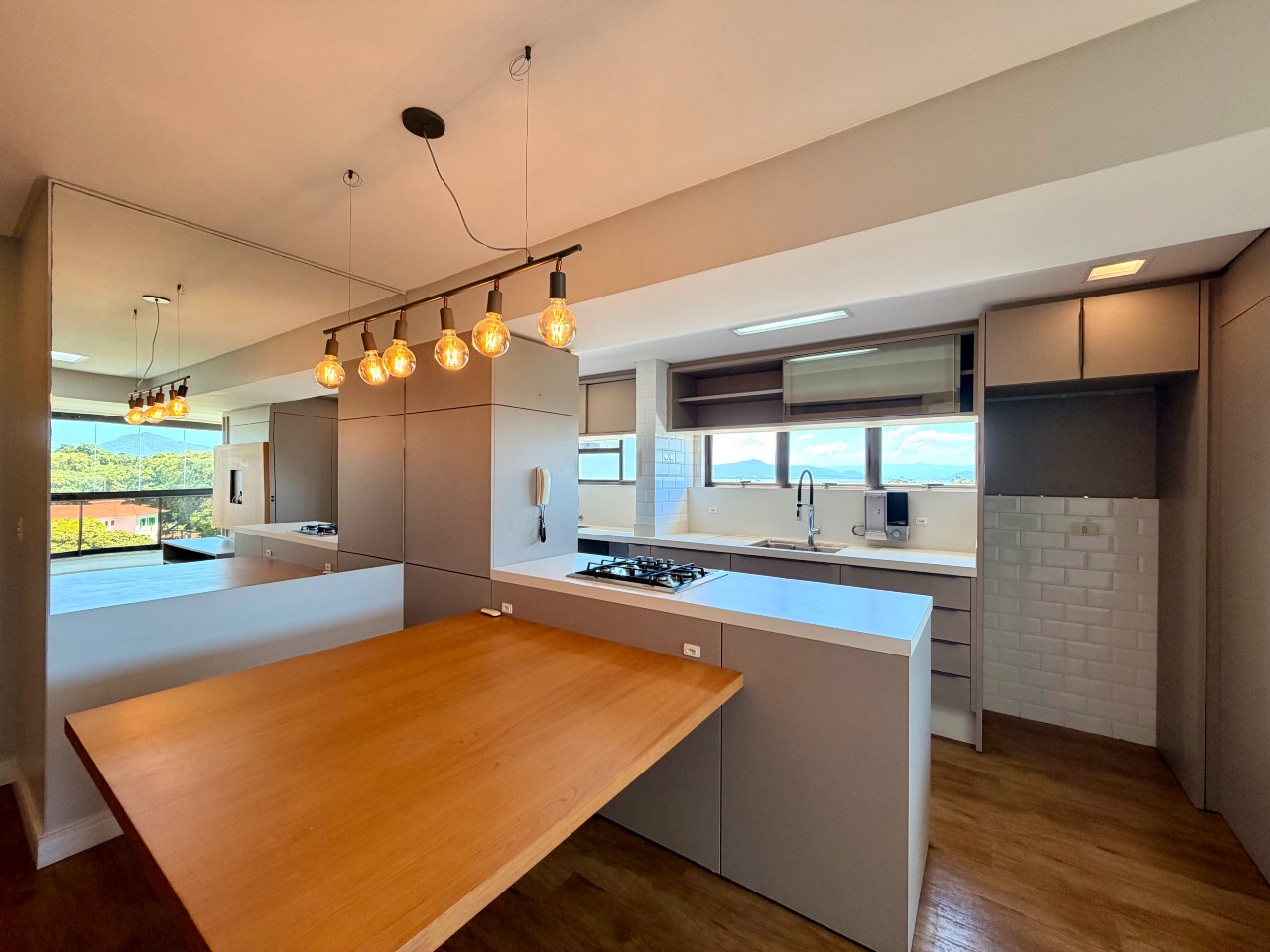 Apartamento[ NumeroQuarto] Agronômica Florianópolis Belvedere Sul Mare: 