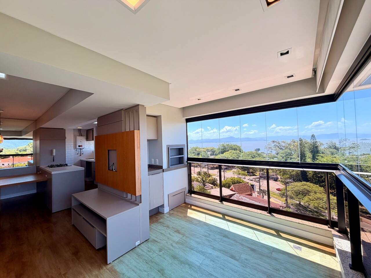 Apartamento[ NumeroQuarto] Agronômica Florianópolis Belvedere Sul Mare: 