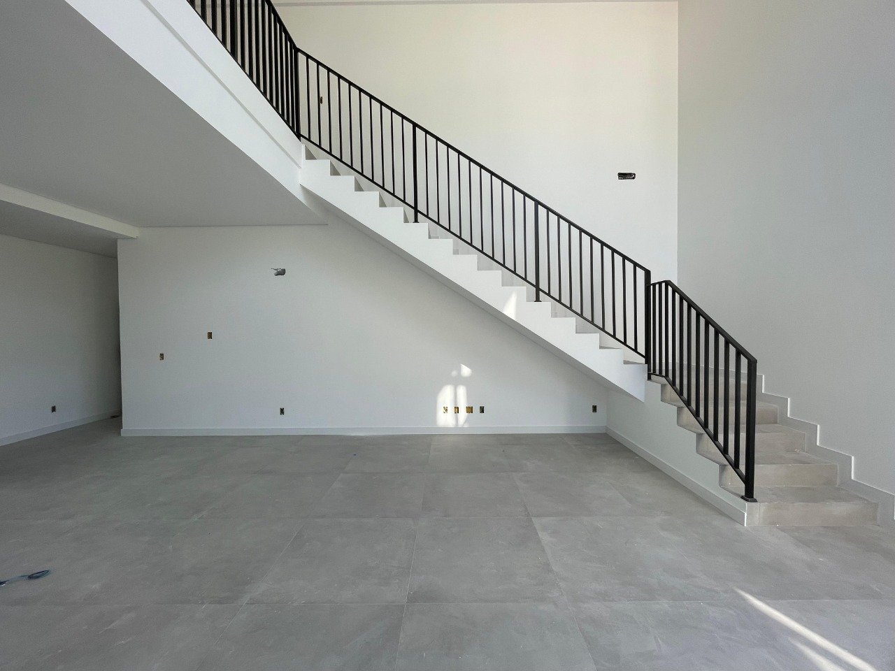 Estúdio[ NumeroQuarto] Saco Grande Florianópolis First: 