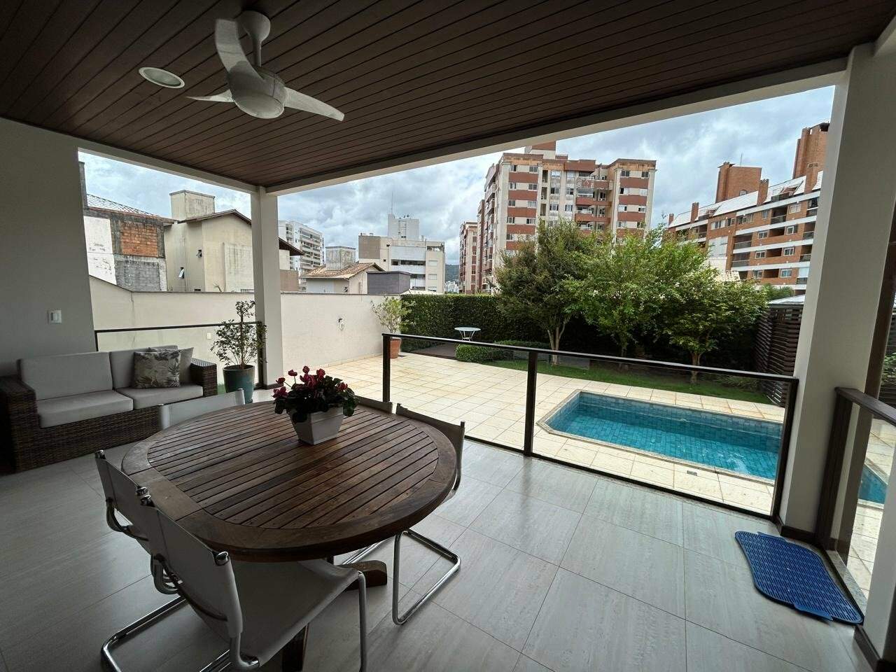 Casa[ NumeroQuarto] Córrego Grande Florianópolis : 