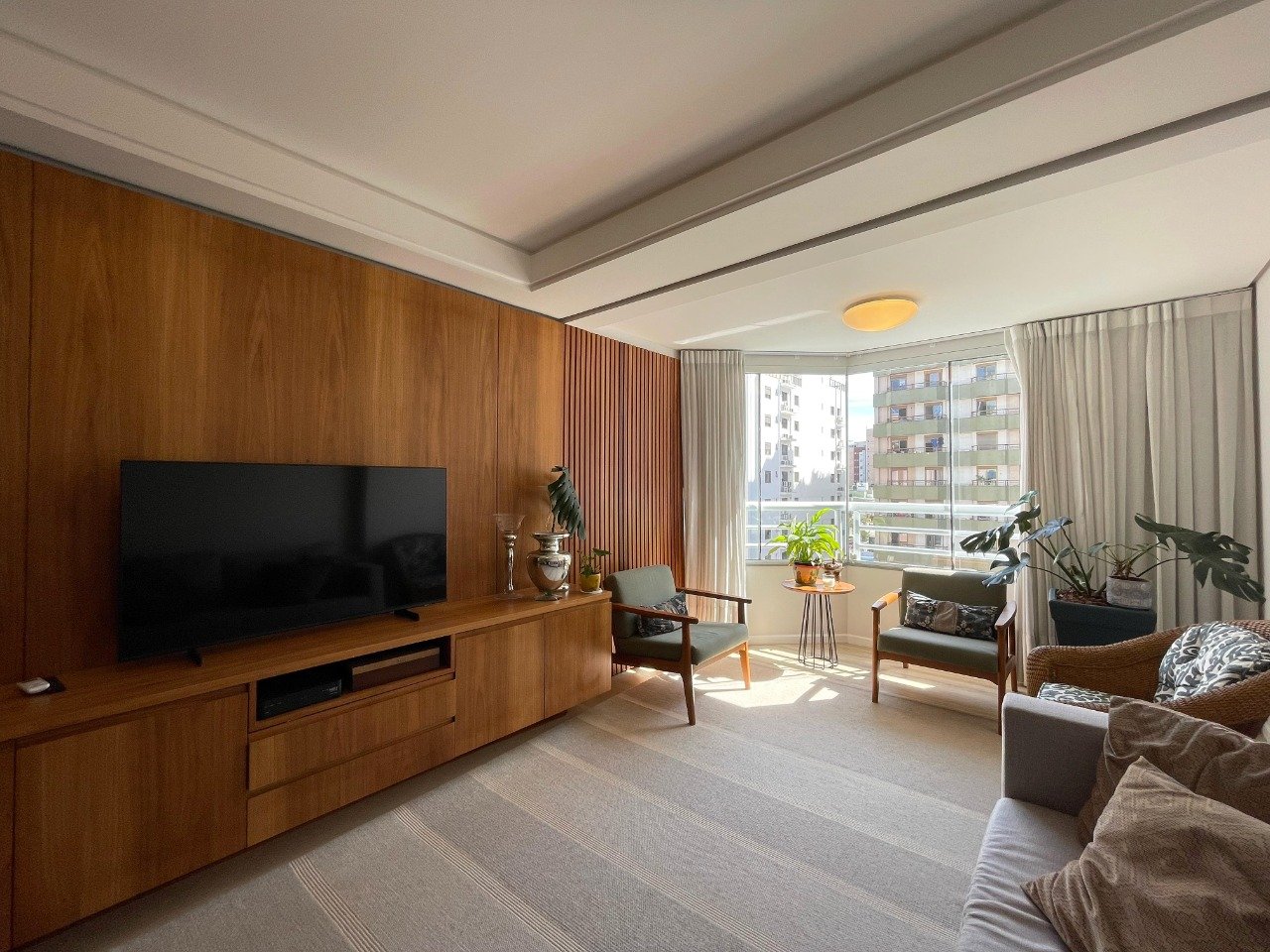 Apartamento[ NumeroQuarto] Centro Florianópolis San Matheu: 