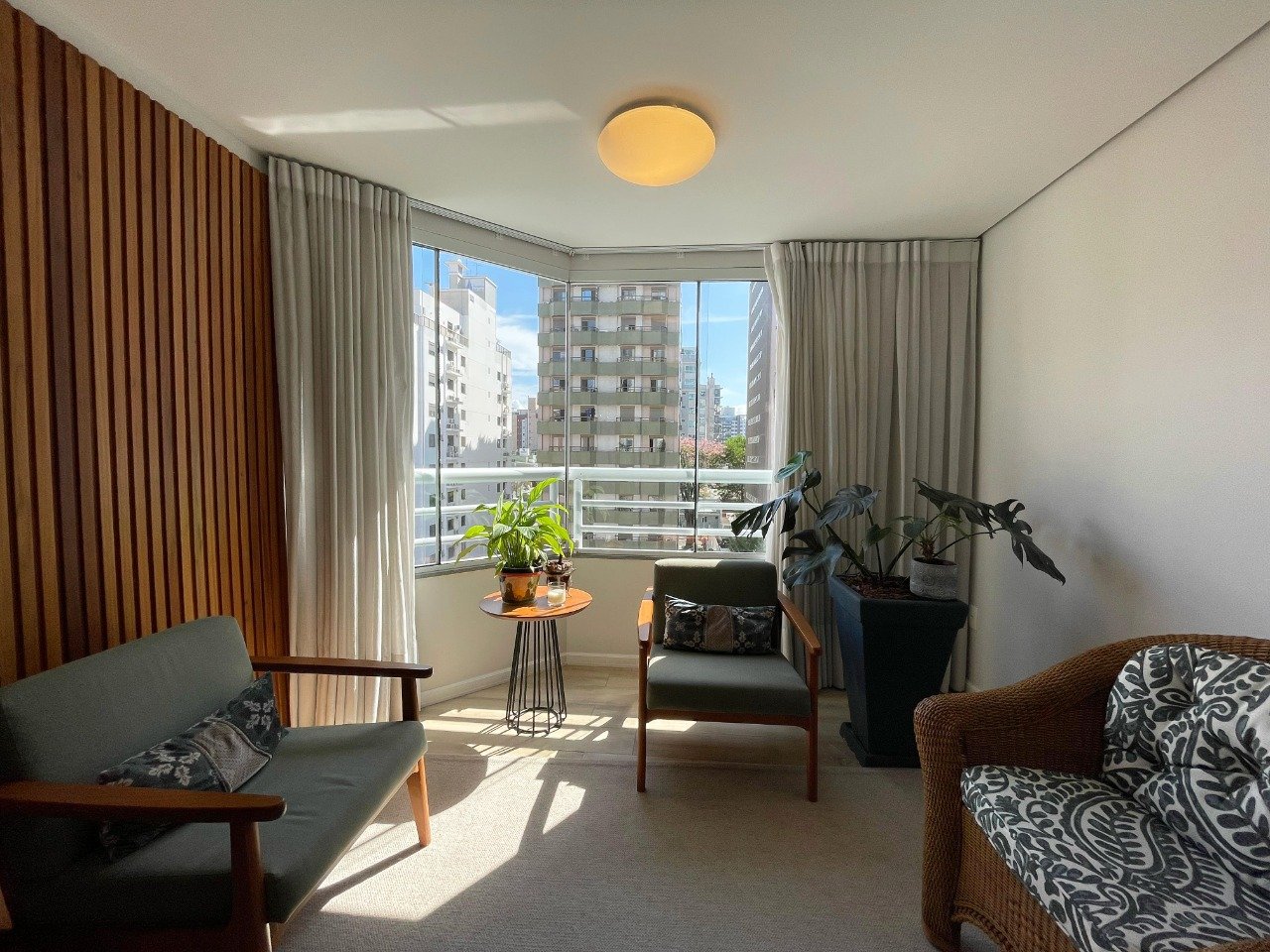 Apartamento[ NumeroQuarto] Centro Florianópolis San Matheu: 