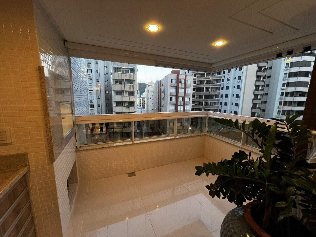 Apartamento[ NumeroQuarto] Centro Florianópolis Althoff: 