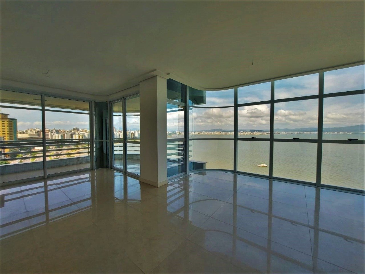 Apartamento[ NumeroQuarto] Centro Florianópolis Mirante das Ilhas: 