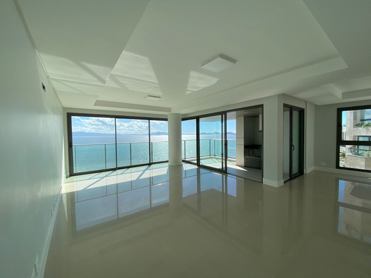 Apartamento[ NumeroQuarto] Centro Florianópolis Forte de Santa Cruz: 