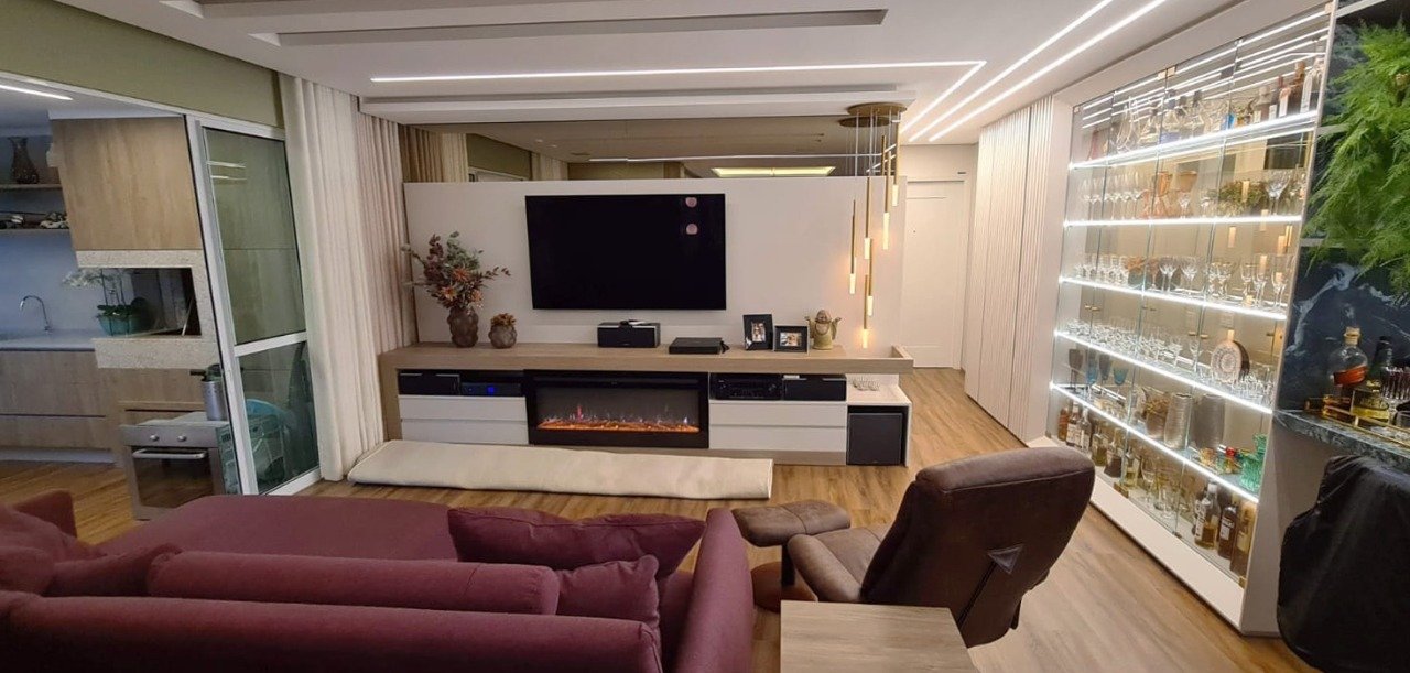 Apartamento[ NumeroQuarto] Centro Florianópolis Linda Koerich: 