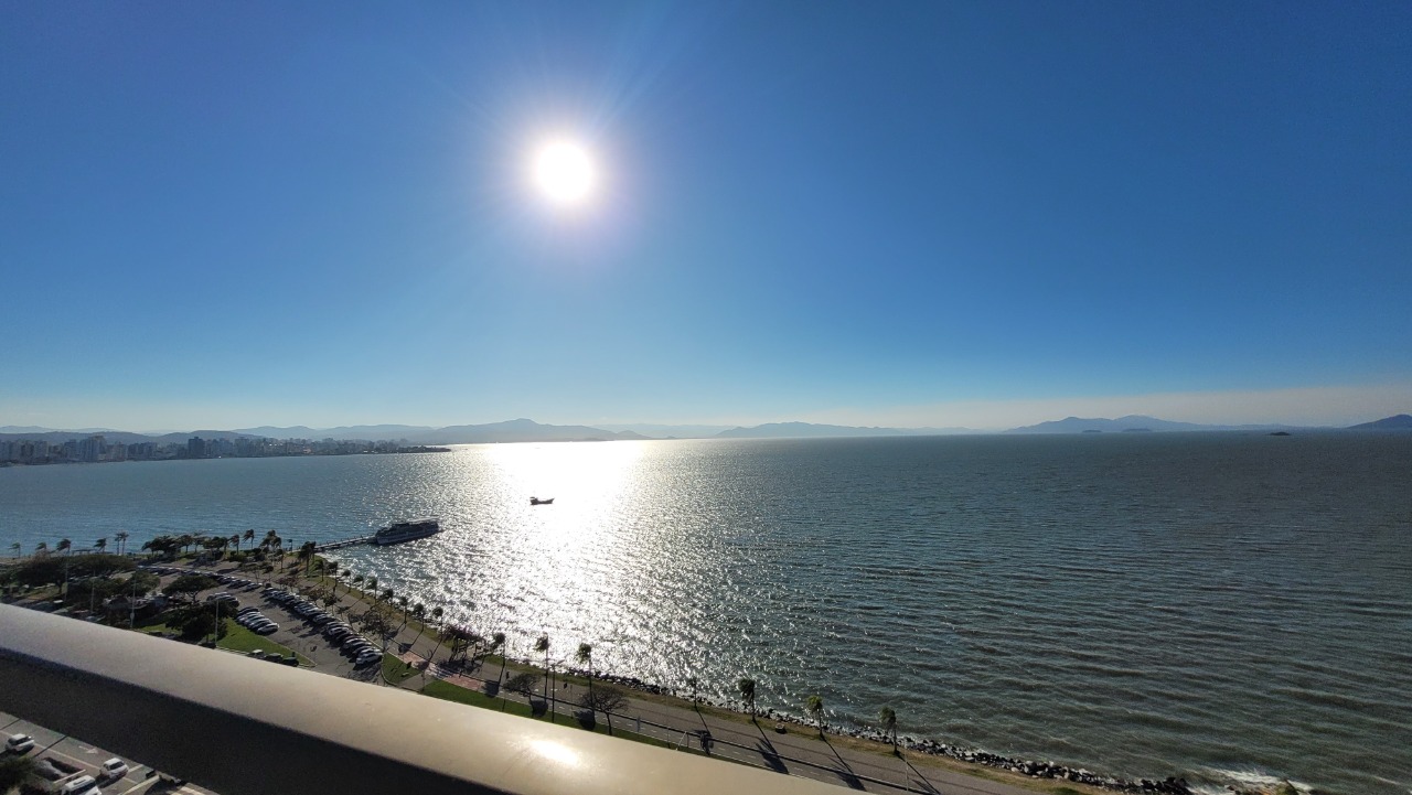 Apartamento duplex[ NumeroQuarto] Centro Florianópolis Century Plaza: 