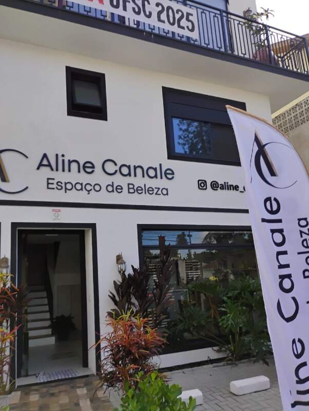 Casa comercial[ NumeroQuarto] Capoeiras Florianópolis : 