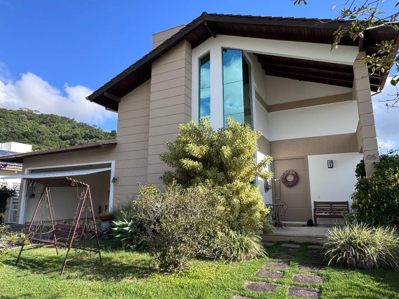 Casa em Condomínio[ NumeroQuarto] Córrego Grande Florianópolis : 
