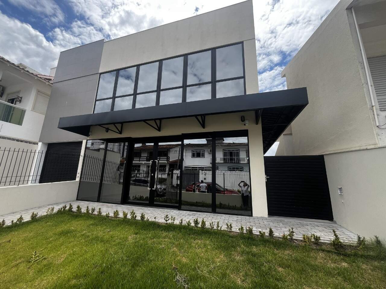 Prédio Comercial[ NumeroQuarto] Jardim Atlântico Florianópolis : 