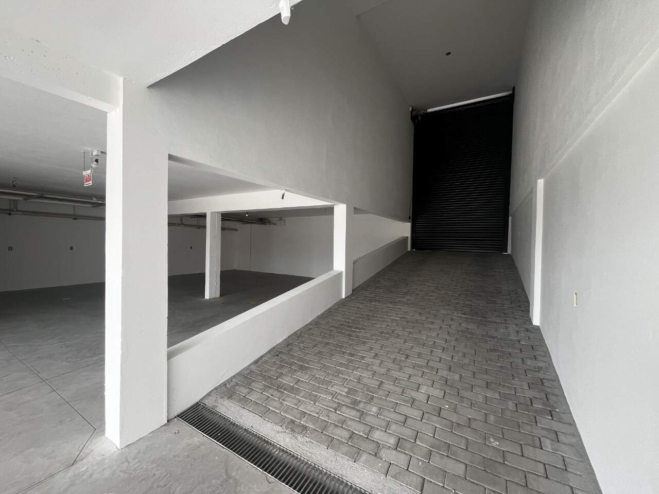 Prédio Comercial[ NumeroQuarto] Jardim Atlântico Florianópolis : 