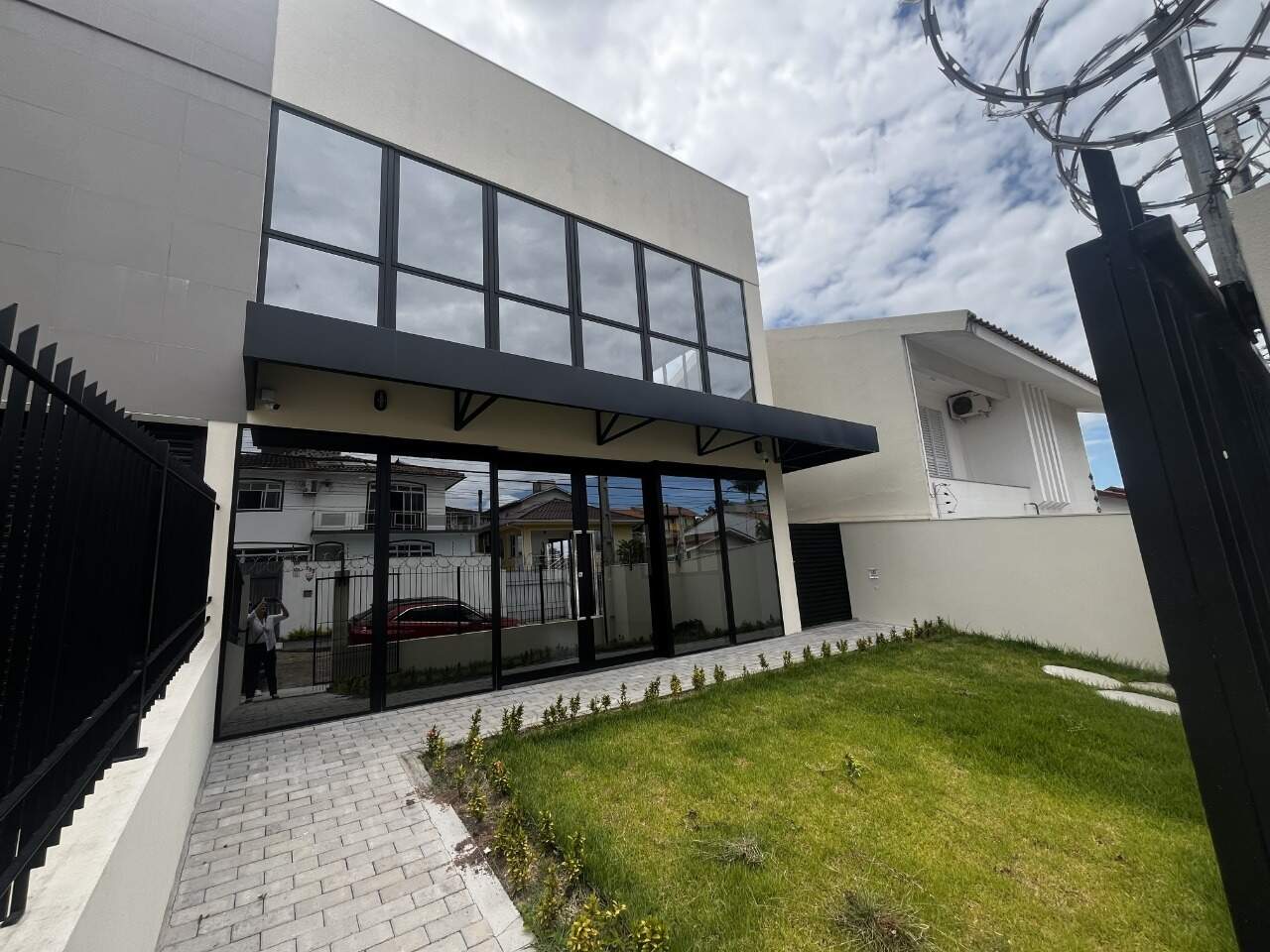 Prédio Comercial[ NumeroQuarto] Jardim Atlântico Florianópolis : 