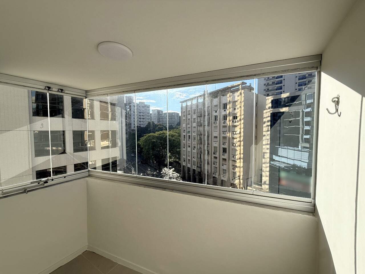 Apartamento[ NumeroQuarto] Centro Florianópolis Algarve: 