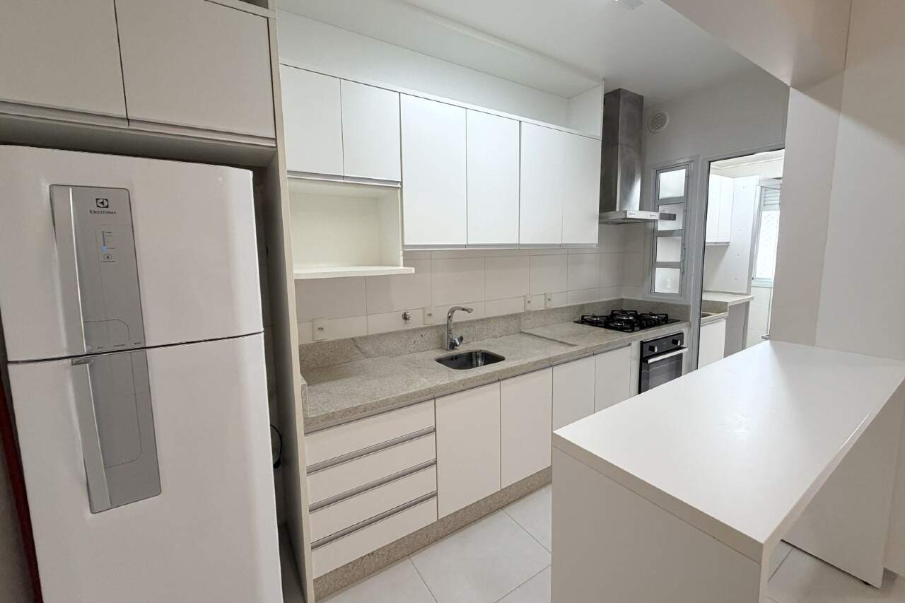 Apartamento[ NumeroQuarto] Itacorubi Florianópolis Plaza Saint Tropez: 